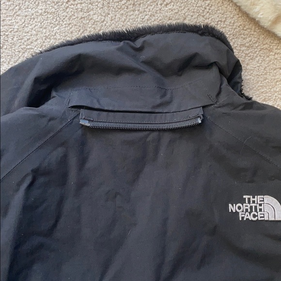 North Face Black Furry-Lined Jacket - Picture 7 of 8
